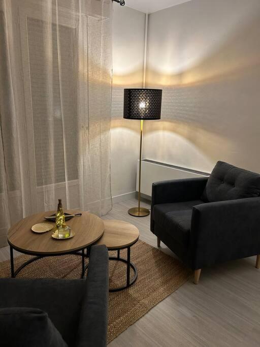 Apt Evreux 900M De La Gare 외부 사진
