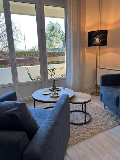 Apt Evreux 900M De La Gare 외부 사진